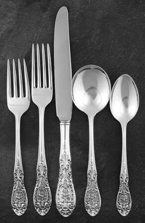 Southern Grandeur 40 Piece Estate Set