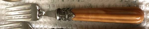 Versailles-Caramel (Stainless) Individual Salad Fork
