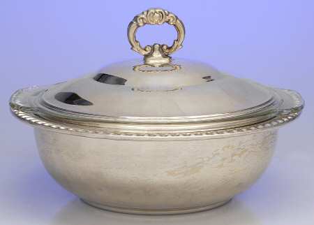1779 (Silverplate, Hollowware) Plated Round Covered Vegetable with Liner