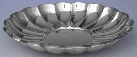 1779 (Silverplate, Hollowware) 13" Scalloped Serving Bowl