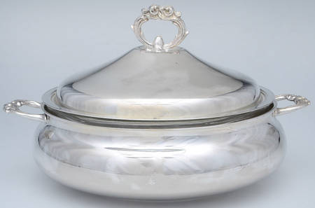 Silverplate Hollowware 3 Qt Round Covered Casserole W/Liner