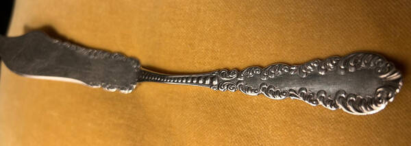 E3S2 (Sterling) Flat Handle Master Butter Knife