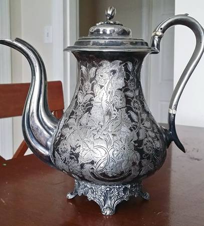 3233 (Silverplate, Hollowware) by Elkington