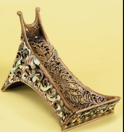 Table Top Wine Bottle Holder
