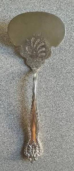 Avon (Sterling, 1900) Bright Cut Solid Tomato Server