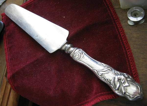 Tulip (Sterling, 1910) Pie Server with Silverplate Blade