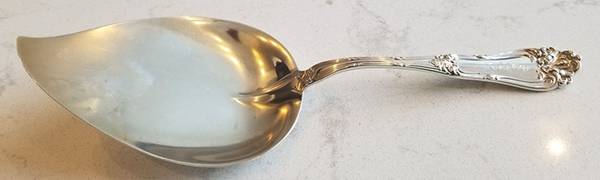 Champlain (Sterling, 1915) Solid Ice Cream Serving Knife