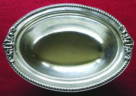 1023 (Silverplate, Hollowware) Footed Plated Oval Vegetable Bowl