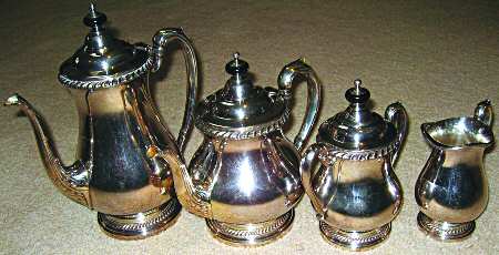 3292 (Silverplate, Hollowware) (4 Piece) Silverplate Tea Set