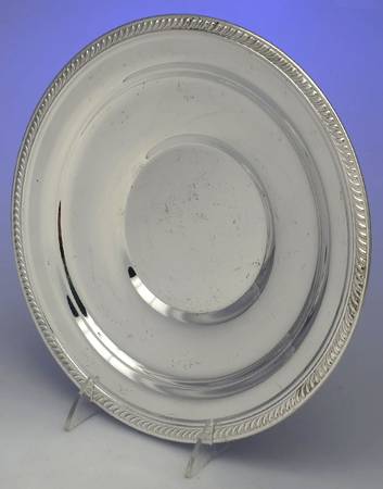 1904 (Silverplate, Hollowware) 10" Sandwich Plate