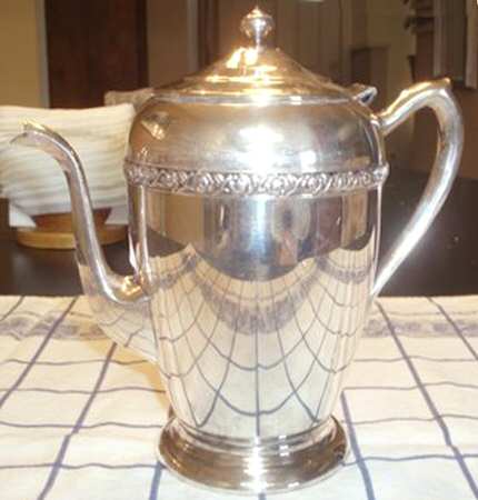 1600 (Silverplate, Hollowware) Silverplate Coffee Pot