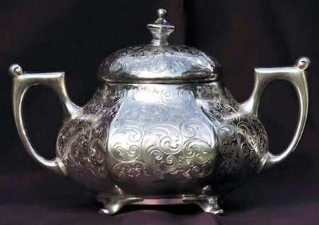 235 (Silverplate, Hollowware) Sugar Bowl & Lid