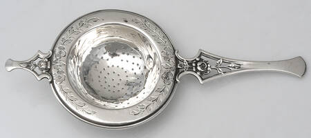 5574 (Sterling) Solid Individual Overcup Tea Strainer