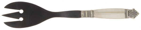 Acanthus (Sterling, 1917) Salad Serving Fork with Horn Tines