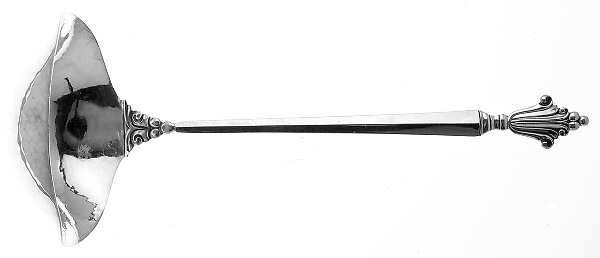 Acanthus (Sterling, 1917) Solid Gravy Ladle
