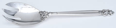 Acorn (Sterling, 1915) Medium Solid Serving Fork