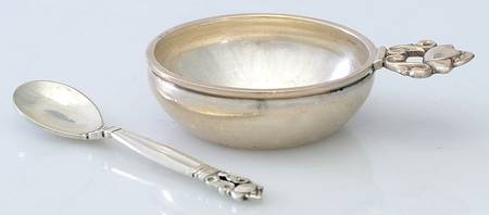 Acorn (Sterling, 1915) 2pc Set Individual Open Salt & Spoon