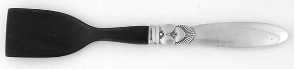 Cactus (Sterling, 1930) Caviar Shovel with Horn Bowl