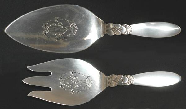 Cactus (Sterling, 1930) Large Pierced Fish Serving Set
