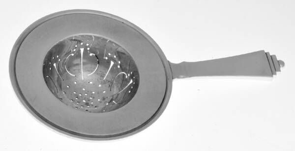 Pyramid (Sterling, 1927) Solid Individual Overcup Tea Strainer
