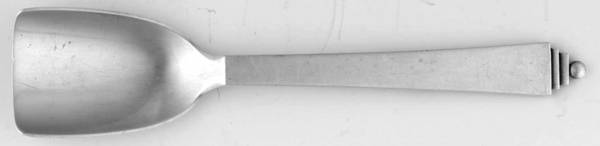 Pyramid (Sterling, 1927) Caviar Shovel, Solid Piece