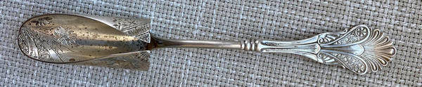 Corinthian (Sterling, 1870) Solid Large Cheese Scoop