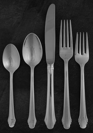 Calais (Silverplate, 1988) 5 Piece Place Setting by Gorham Silver