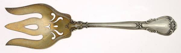 Chantilly (Sterling, 1895, Lion-Anchor-G, No Mono) Solid Salad Serving Fork