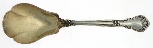 Chantilly (Sterling, 1895, Lion-Anchor-G, No Mono) Large Jelly Spoon