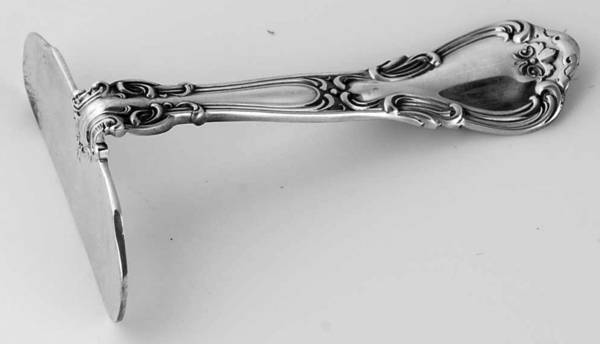 Chantilly (Sterling, 1895, Lion-Anchor-G, No Mono) Solid Food Pusher