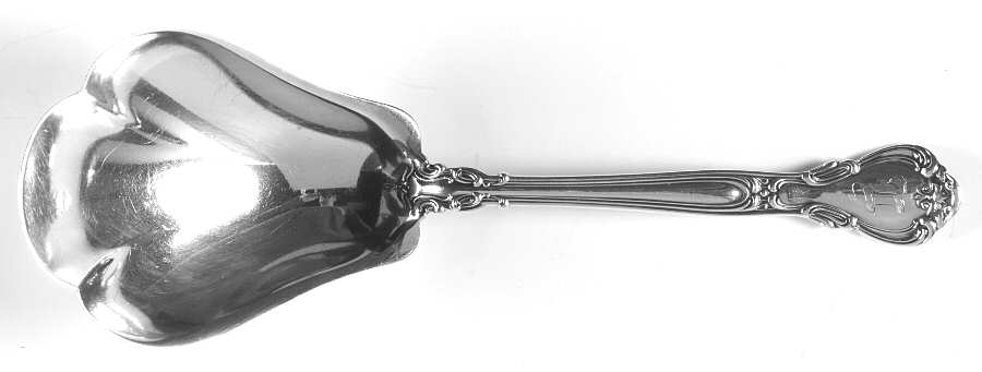 Chantilly (Sterling, 1895, Lion-Anchor-G, No Mono) Solid Shell Berry/Casserole Spoon
