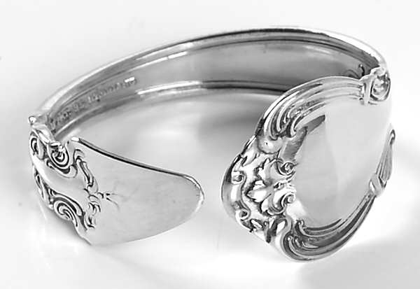 Chantilly (Sterling, 1895, Lion-Anchor-G, No Mono) Napkin Ring Large HC