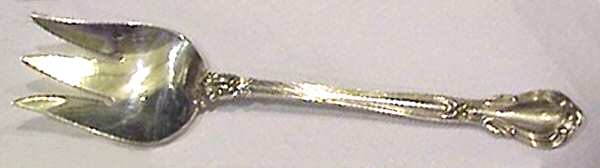 Chantilly (Sterling, 1895, Lion-Anchor-G, No Mono) Oversize Solid Salad Servng Fork