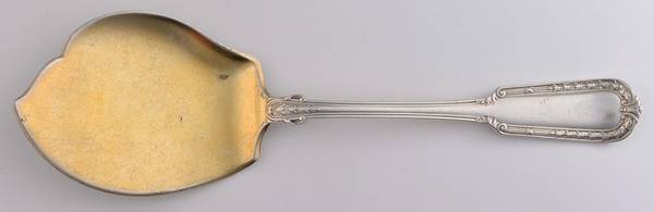 Chesterfield (Sterling, 1908) Large Solid Jelly Server