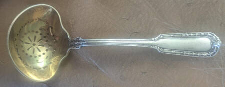 Chesterfield (Sterling, 1908) Small Sugar Sifter