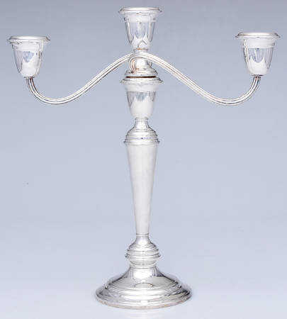 Colonial (Silverplate, Hollowware) Medium 3-Light Candelabra