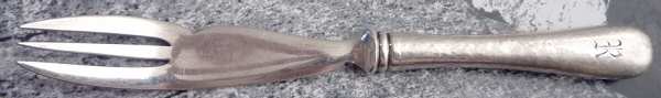 Covington-Hammered (Sterling, 1914) Individual Hollow Handle Melon Fork w/Slvp Tines