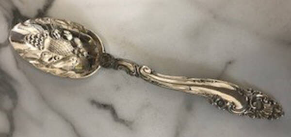 Decor (Sterling, 1953, No Monograms) Solid Berry Spoon/Tablespoon