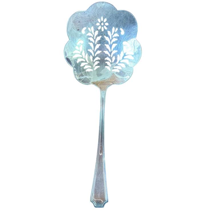 Fairfax (Sterling, 1910, No Monograms) Large Pierced Pea Serving Spoon