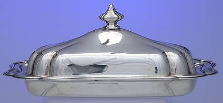 Fluted (Plated, Hollowware, Heritage) 1/4 Pound Covered Butter Dish