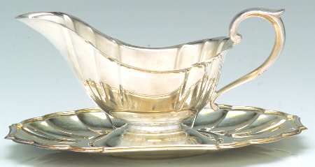 Fluted (Plated, Hollowware, Heritage) Plated Gravy Boat & Underplate