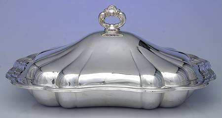 Fluted (Plated, Hollowware, Heritage) Rectangular Entree Server & Lid