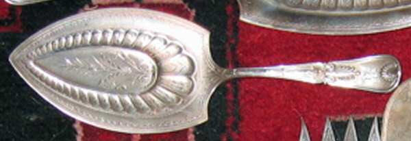 Kings I (Sterling, 1875) Large Solid Bright Cut Pie Knife