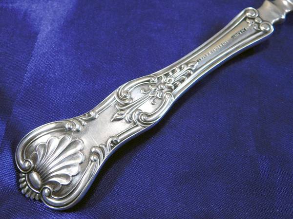 Kings III (Sterling, 1885) Large Solid Bright Fish Serving Fork