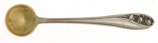 Lily of The Valley (Sterling, 1950, No Monos) Individual Salt Spoon