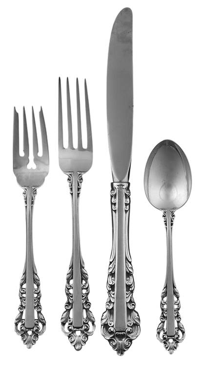 Medici (Sterling, 1971) 32  Piece Estate Set