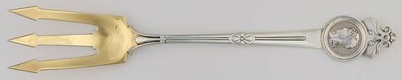 Medallion (Sterling, 1864) Oversize Solid Salad Servng Fork