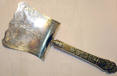 Medici-Old (Sterling, 1880, No Monograms) Asparagus Server Hllw Hdl Sterling Hood Bright Cut