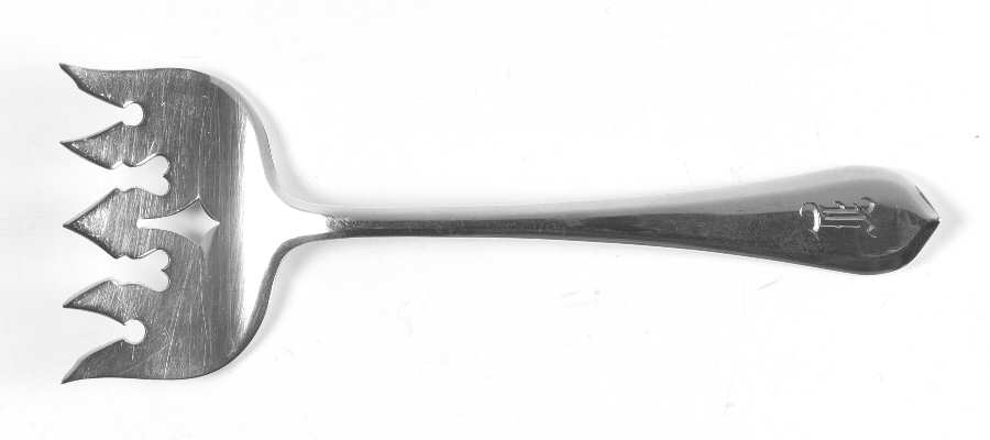 Old London-Plain (Sterling, 1916, No Monos) Large Solid Tined Sardine Serving Fork