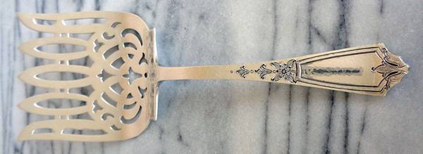 Pattern A (Sterling, 1912, No Monograms) Solid Hooded Asparagus Server